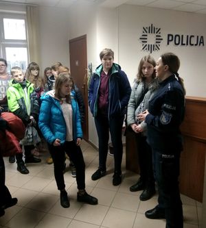 Spotkanie uczniów z policjantami