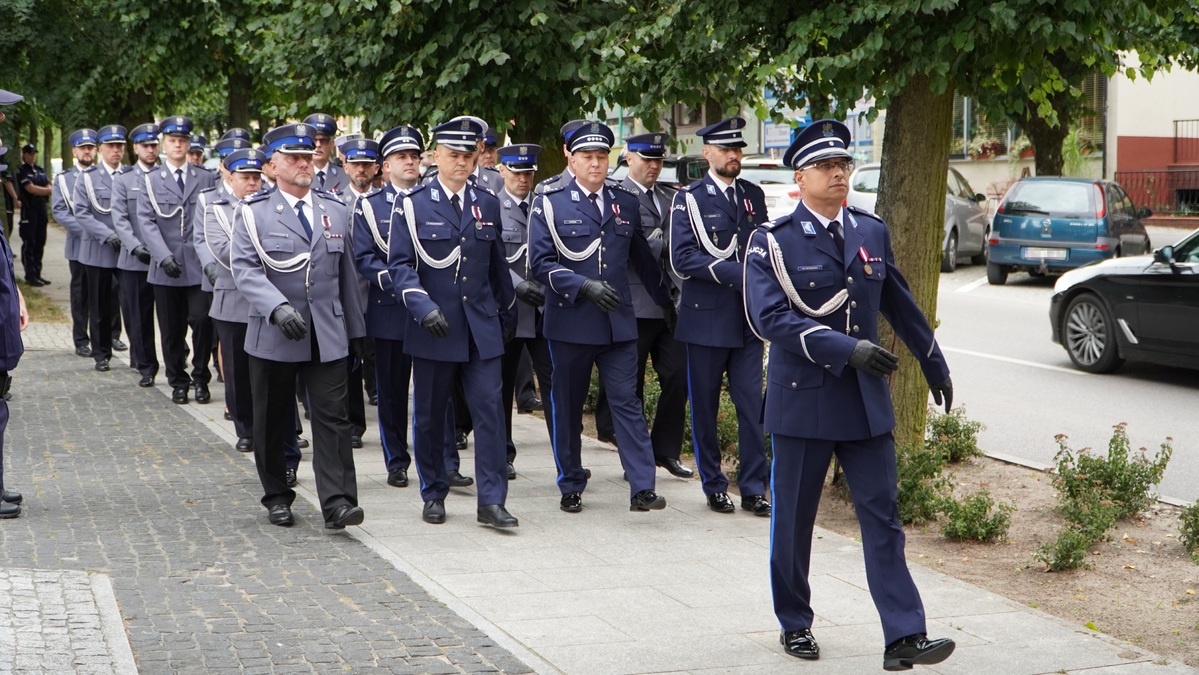 Uczestnicy obchodów Święta Policji w Gołdapi