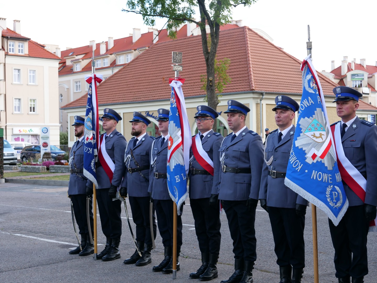 Uroczystość nadania sztandaru KPP w Ostródzie