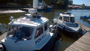 policyjne łodzie z Elbląga
