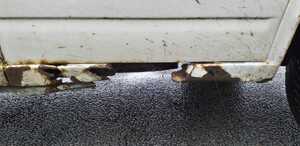 skorodowane progi pojazdu