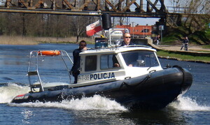 Policyjna łódź