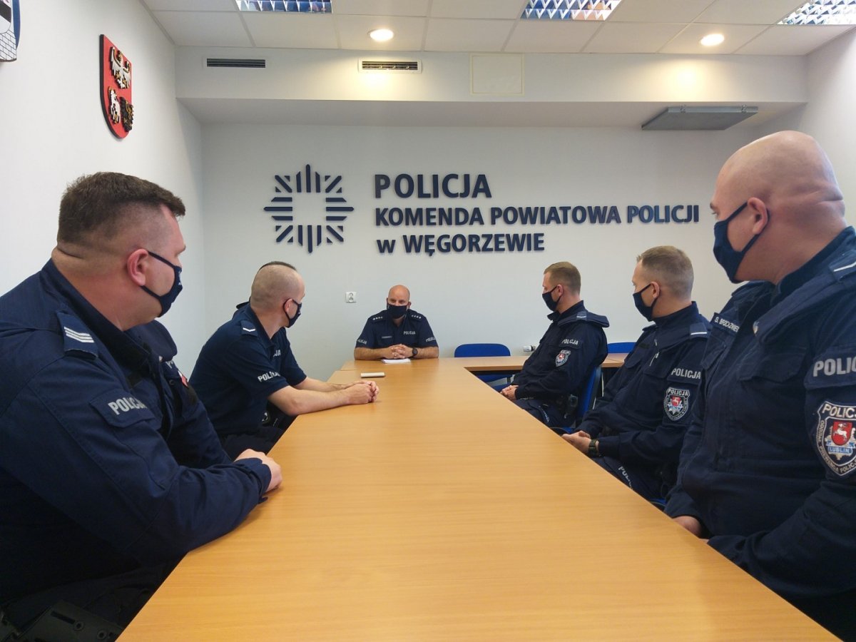 Policjanci z OPP w Lublinie podczas służby w Węgorzewie