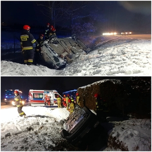 na zdjęciu u góry pojazd leżący w rowie przy nim stoi strażak, na drugim zdjęciu pojazd leżący w rowie, po prawej stronie żywopłot, przed pojazdem karetka pogotowia i strażacy.