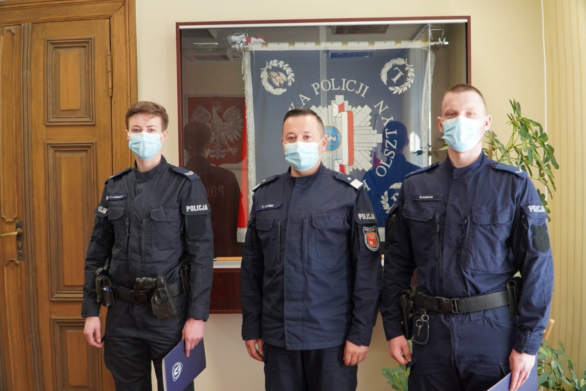 Wyróżnieni policjanci i nadinsp. Tomasz Klimek