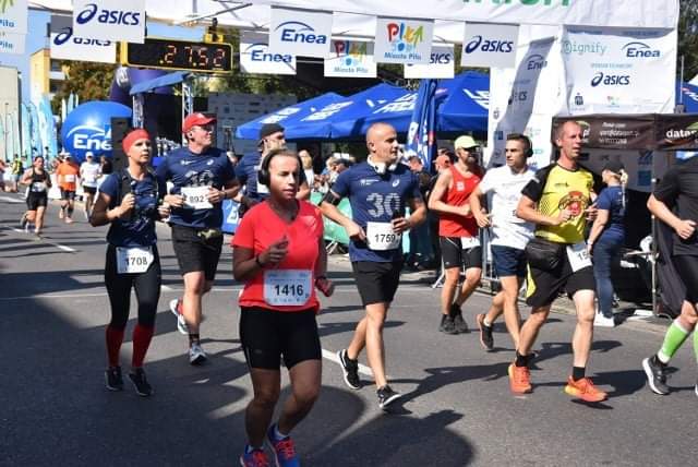 uczestnicy maratonu