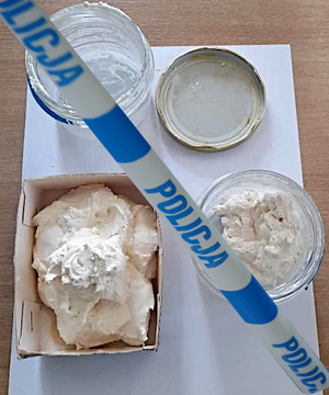 zabezpieczona pasta - amfetamina