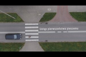 Widok z góry na przejście dla pieszych