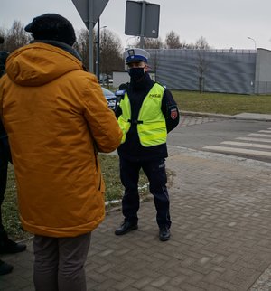 Policjant udziela wywiadu