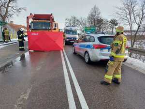 służby na miejscu zdarzenia drogowego