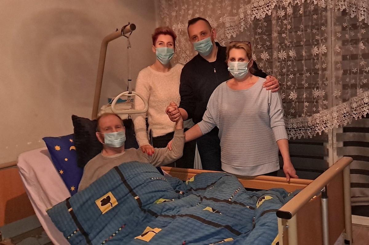 policjant z rodzin, której pomógł