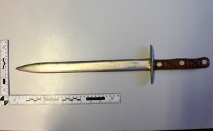 zabezpieczony sztylet