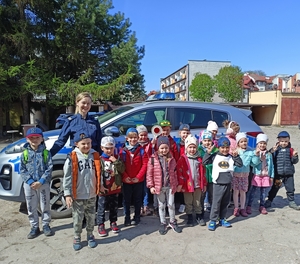 Spotkanie policjantki z dziećmi