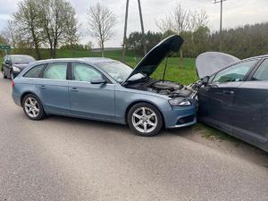 2 pojazdy, które się zderzyły