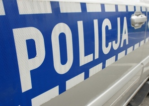 Napis Policja na radiowozie