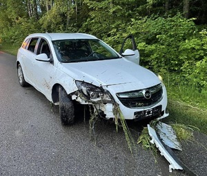 Pojazd uszkodzony w wyniku zdarzenia drogowego