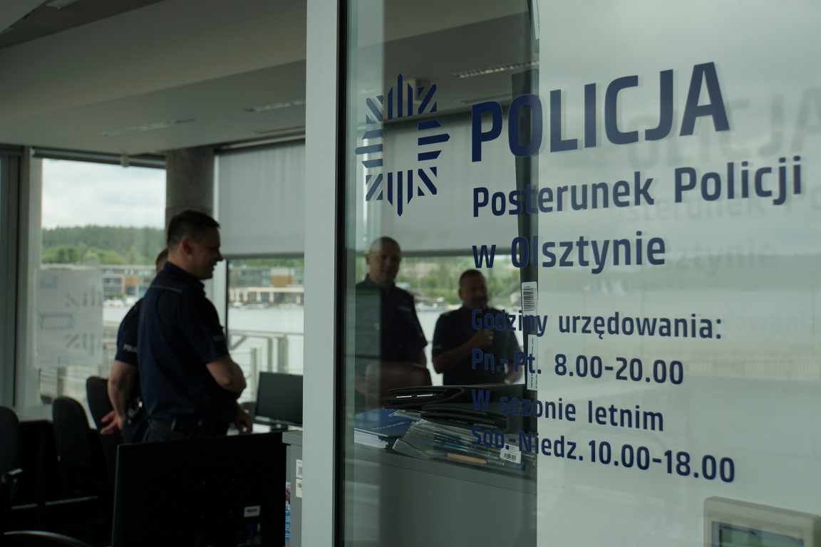 Policjanci w Posterunku Policji na Plaży Miejskiej w Olsztynie