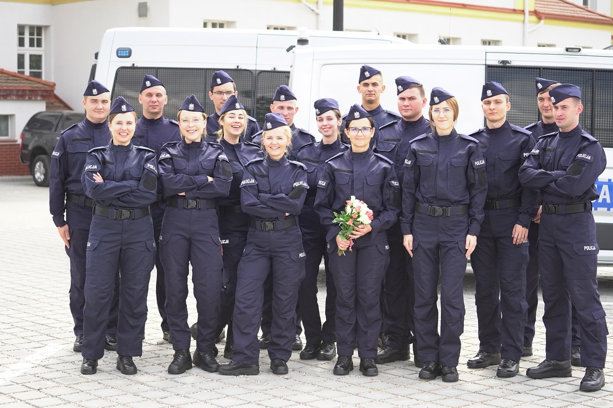 Uczestnicy uroczystego ślubowania nowo przyjętych policjantów