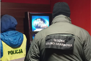 Funkcjonariusze Policji i Służby Celno-Skarbowej