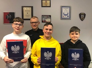 Bohaterowie z komendantem