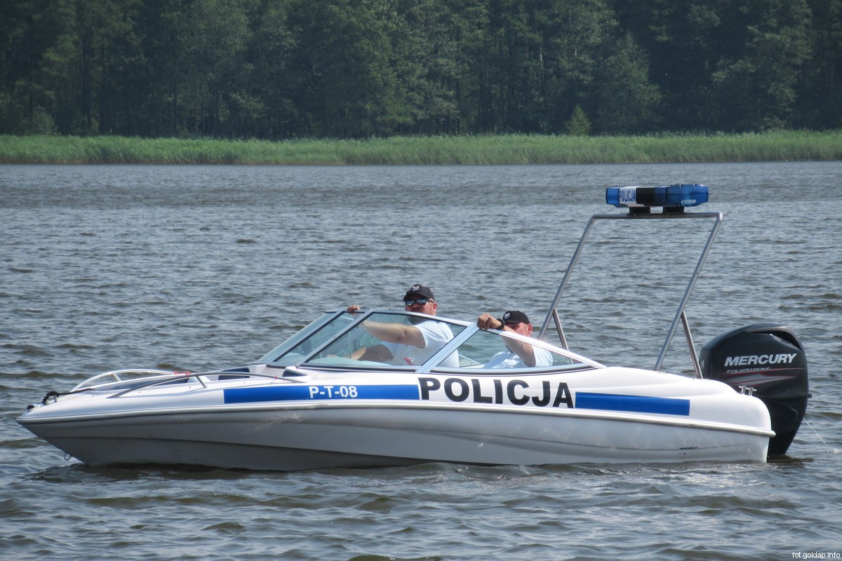Policyjna łódź Komendy Powiatowej Policji w Gołdapi