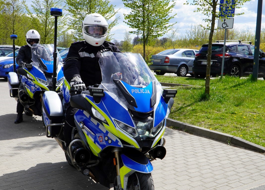 Policjanci na motocyklach