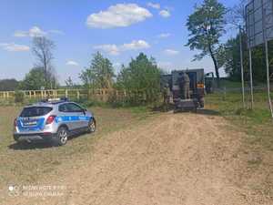 Policjanci zabezpieczyli miejsce odnalezienia niewybuchu z okresu II Wojny Światowej