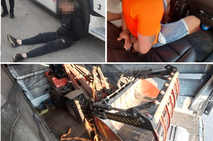 Zatrzymani mężczyźni i odzyskany pojazd