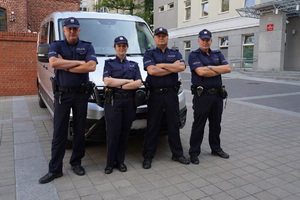 Czwórka policjantów z Wydziału Konwojowego KWP w Olsztynie