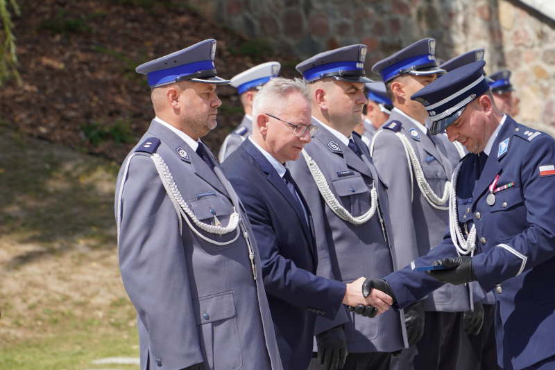 Uczestnicy obchodów Święta Policji w Iławie