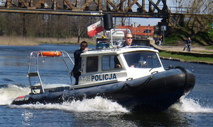 Policyjna łódź