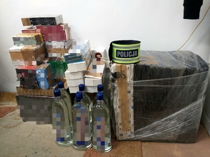 Zabezpieczone papierosy i alkohol bez polskich znaków akcyzy