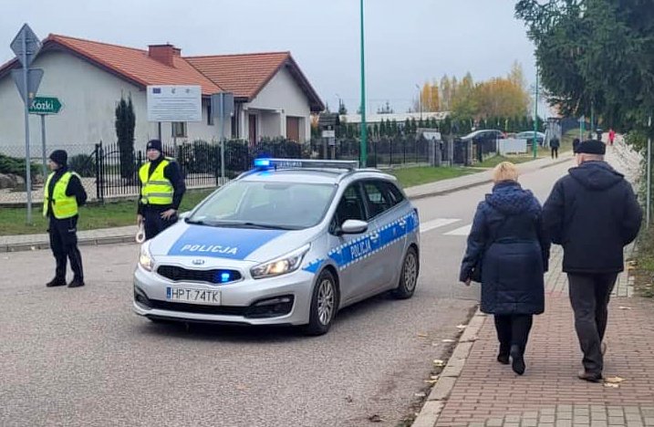 policjanci podczas działań