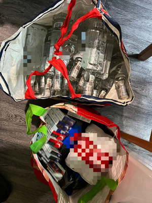 skradziony alkohol i papierosy w mieszkaniu sprawców