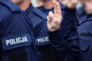 Policjant podczas ślubowania