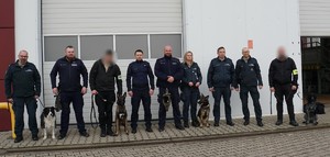 Szkolenie przewodników i psów służb mundurowych