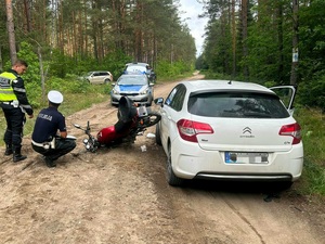 Wypadek na drodze leśnej koło m. Wały
