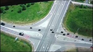 motocykle na skrzyżowaniu