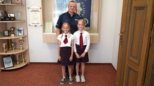 Komendant podziękował 10- latkom za wzorową postawę obywatelską