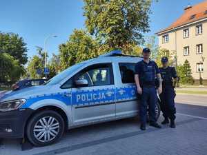 policjanci ktorzy pomogli