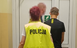 zabezpieczone narkotyki i zatrzymany mezczyzna