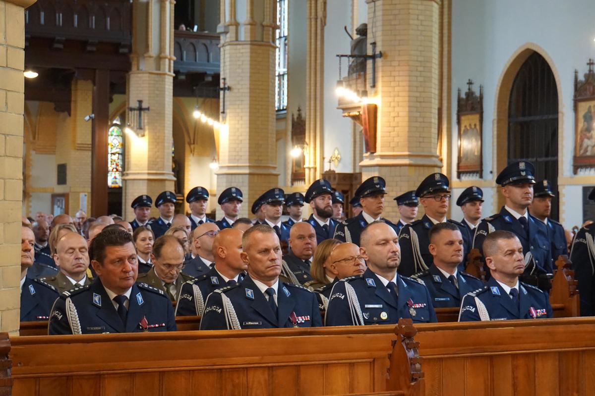 Funkcjonariusze podczas obchodów Święta Policji