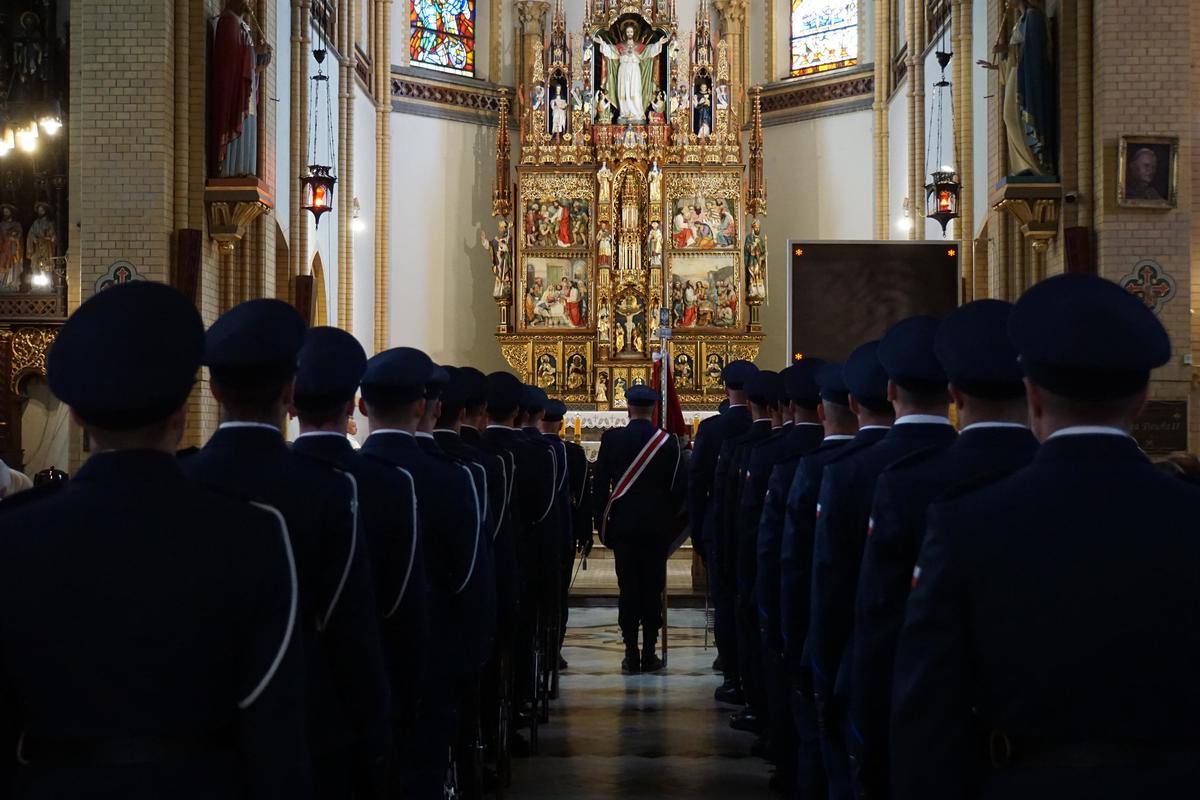 Funkcjonariusze podczas obchodów Święta Policji