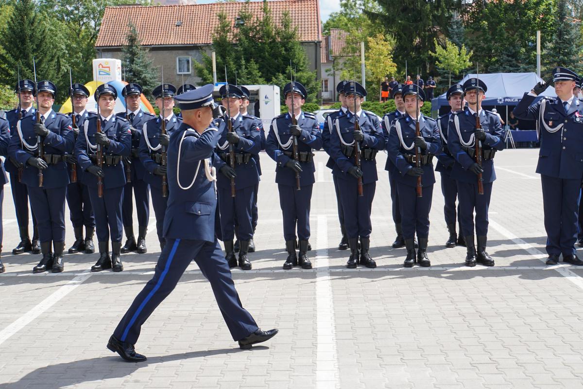 Funkcjonariusze podczas obchodów Święta Policji