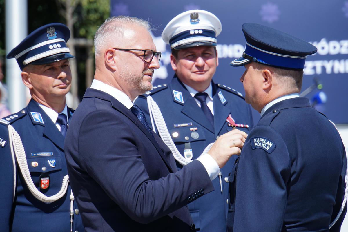 Funkcjonariusze podczas obchodów Święta Policji