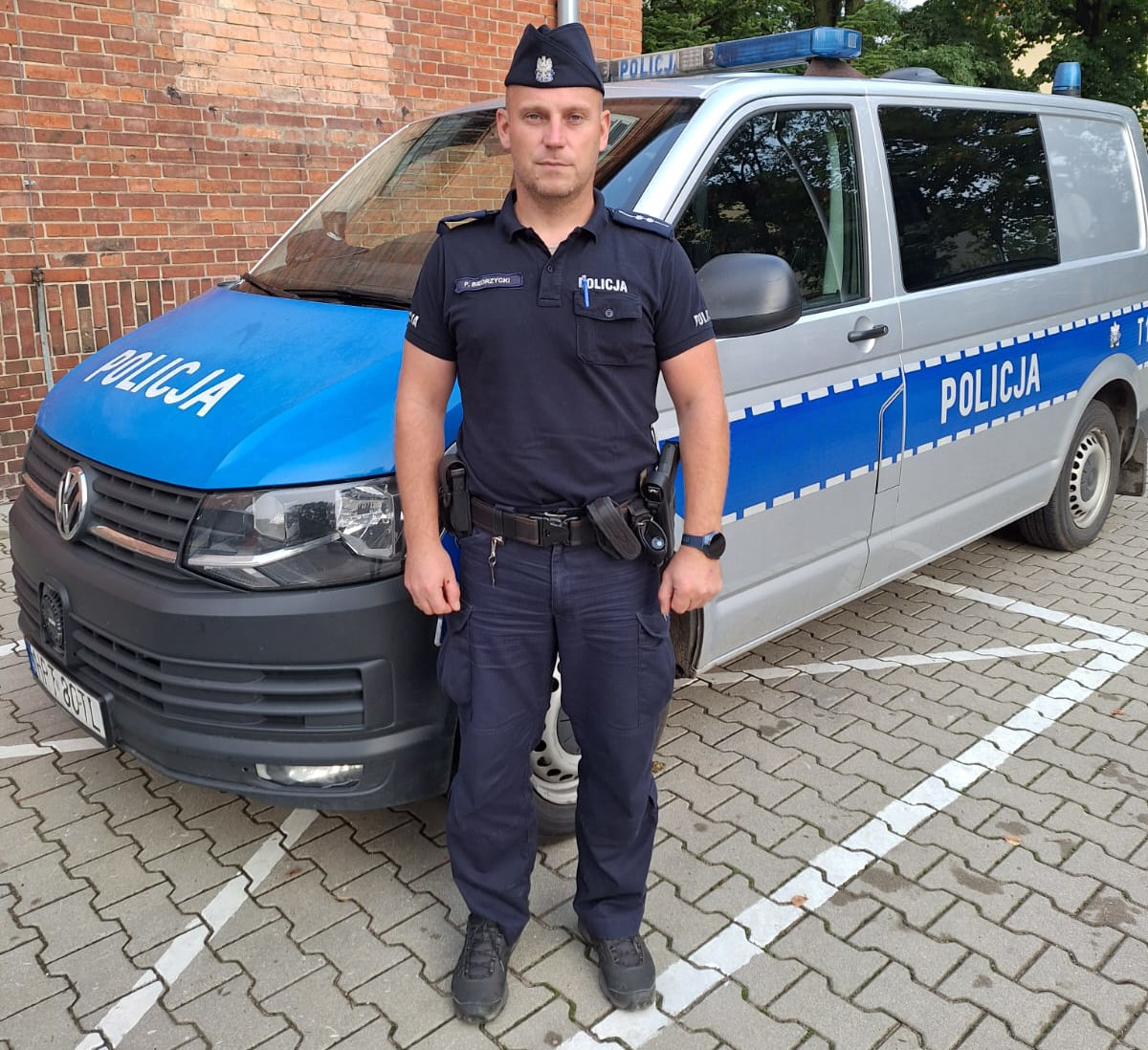 policjanci