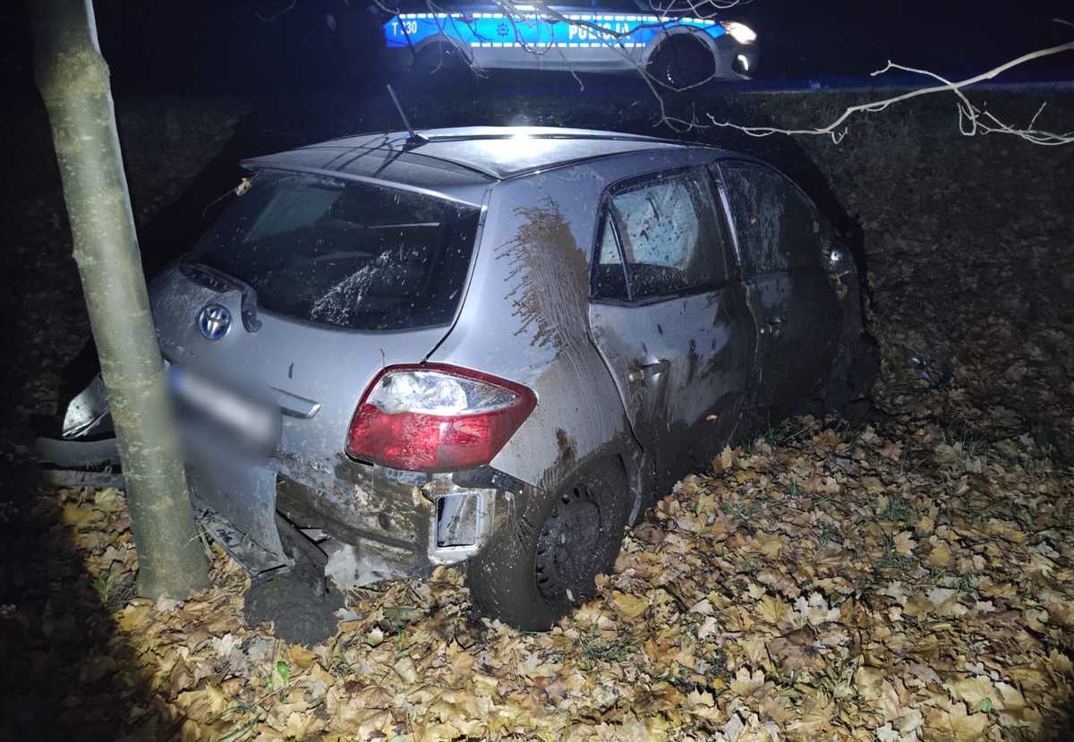 Auto uczestniczące w zdarzeniu.