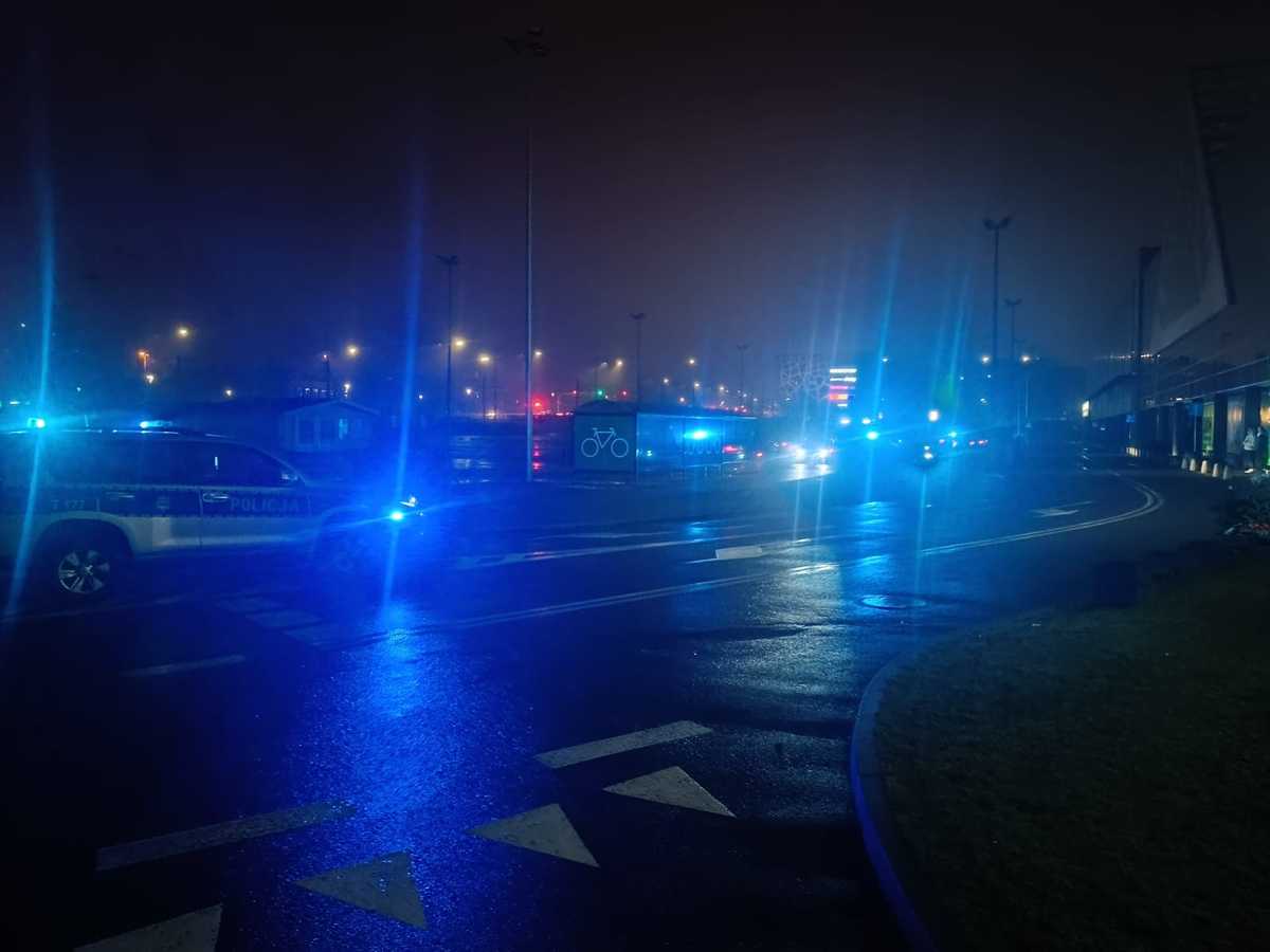 Miejsce zloty zabezpieczane przez policjantów