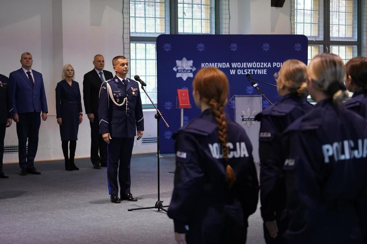 funkcjonariusze podczas ślubowania