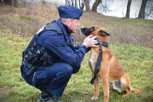 Jambo i mł. asp. Mariusz Sulewski